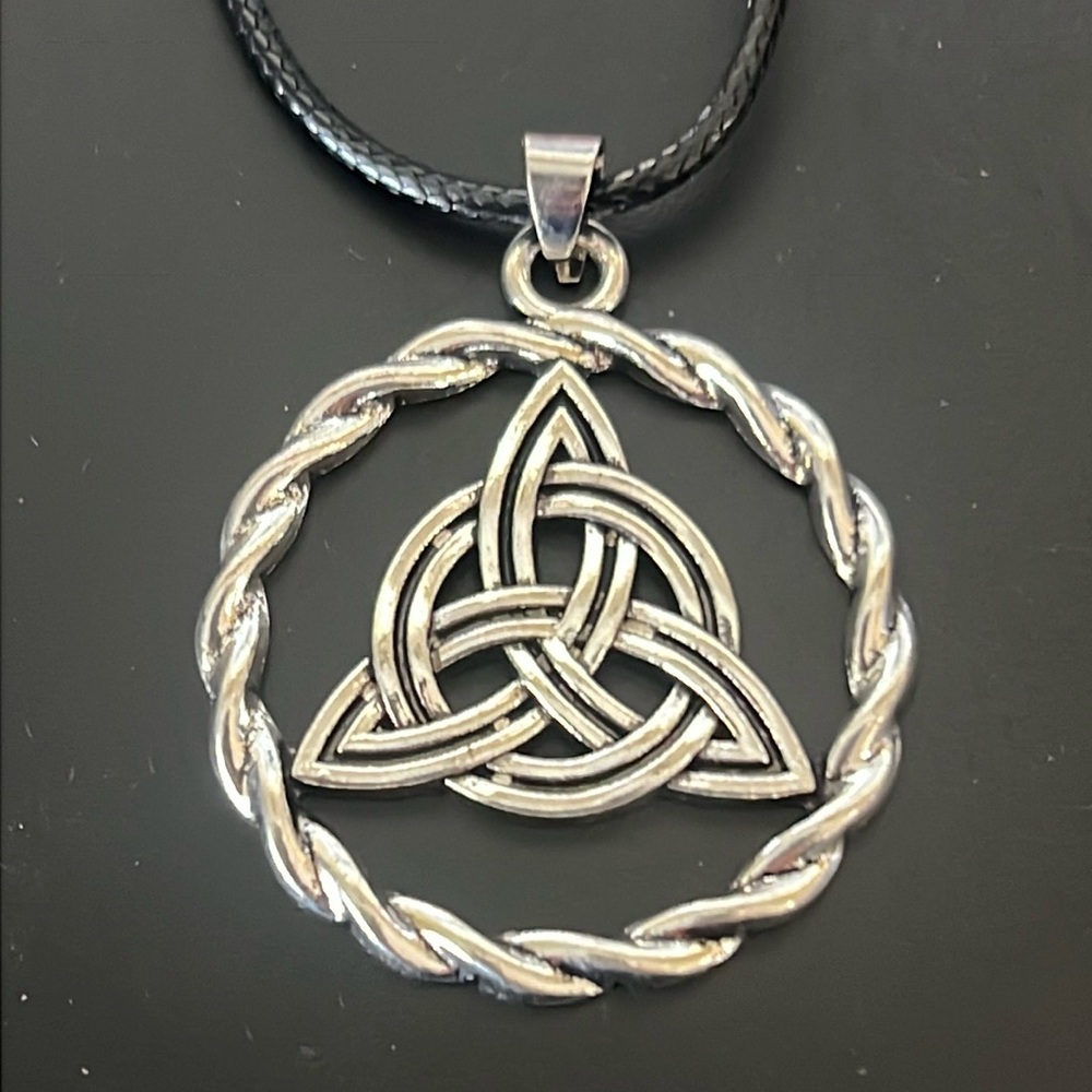 Witch knot Pendants